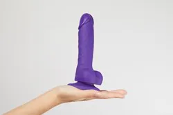 REALISTIC DILDO M