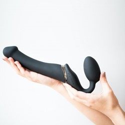 VIBRATING STRAP ON M